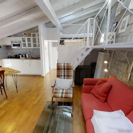 Apartment Triestevillas Commerciale - Quiet Area *